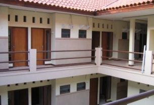 Mamaku Tinggal di Rumah Kost
