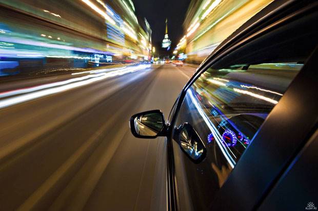 Mobil Berkoar itu Menguncang Seisi Kampung